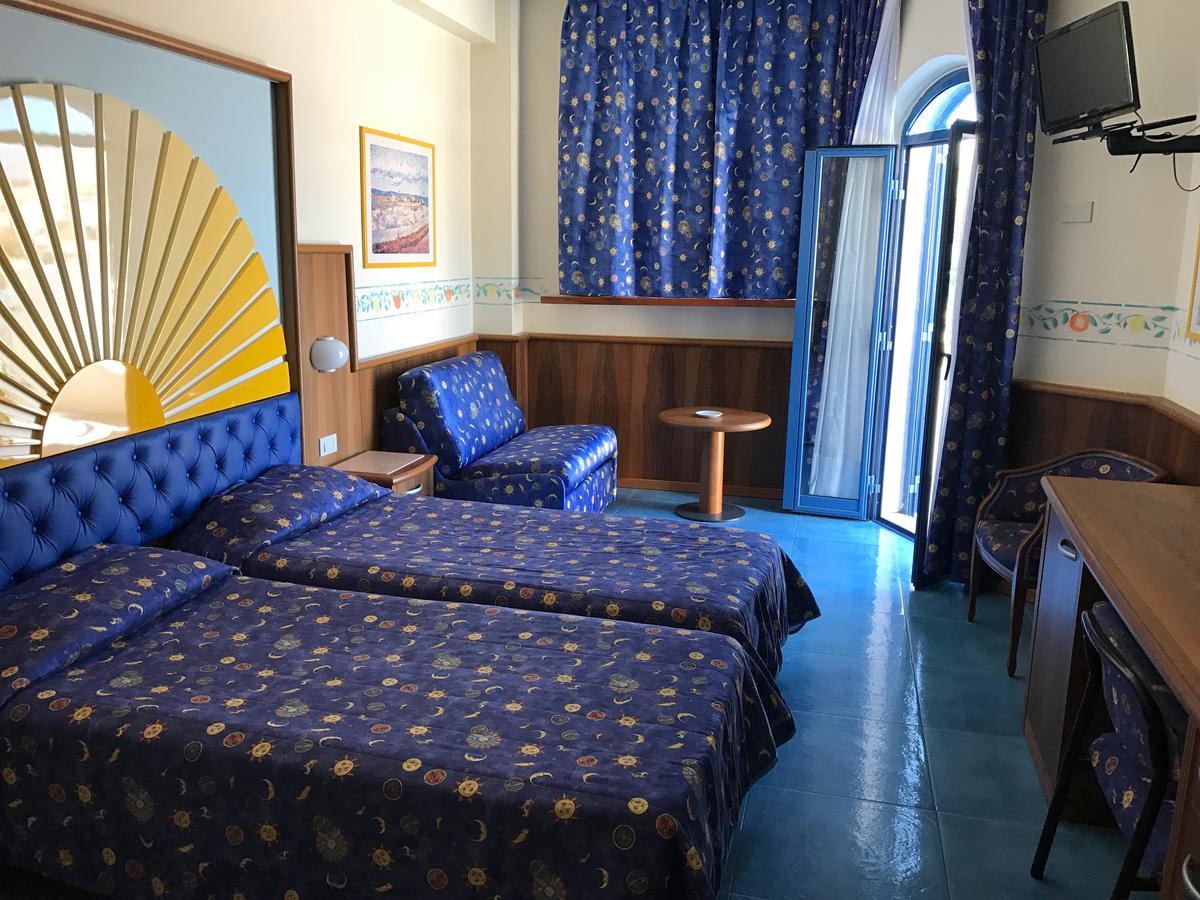 Sporting Baia Hotel Giardini-Naxos Zewnętrze zdjęcie